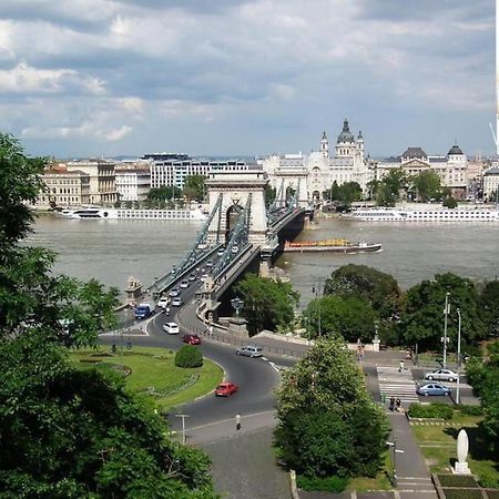 City Corso Apartman Budapest Exteriör bild