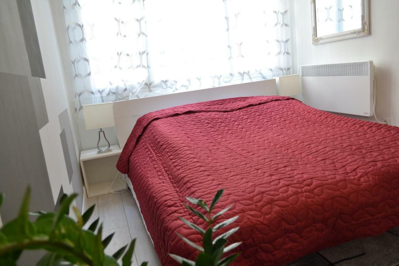 City Corso Apartman Budapest Exteriör bild