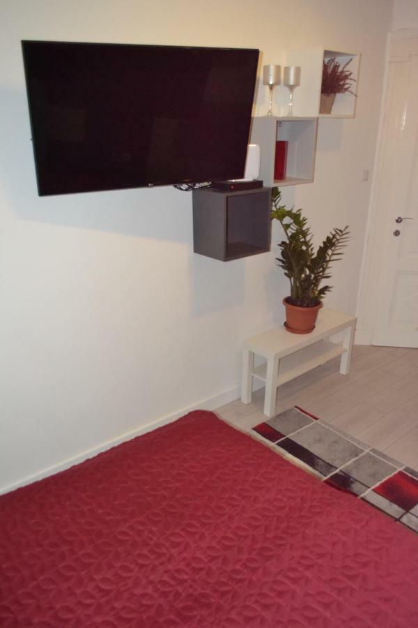 City Corso Apartman Budapest Exteriör bild