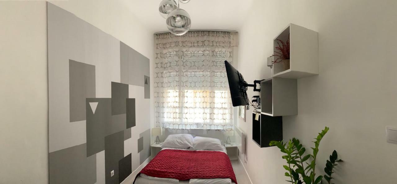 City Corso Apartman Budapest Exteriör bild